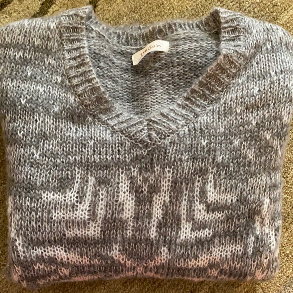 ~JJ ❤️ Basics~ Gray Jacquard Sweater